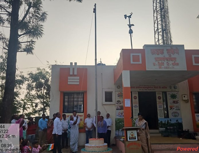 ग्रामपंचायत खडक सुकेणे येथे विधवा व एकल महिलांच्या हस्ते ध्वजारोहण — समाजात सन्मानाची नवी परंपरा
